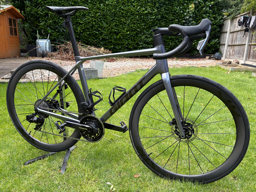 Giant TCR Advanced Pro 0 AXS Carbon Road 2026